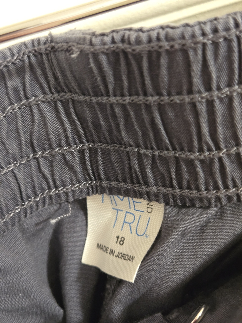 Time And Tru Women's Grey Cotton Cargo Capris Size 18 - Picture 6 of 8